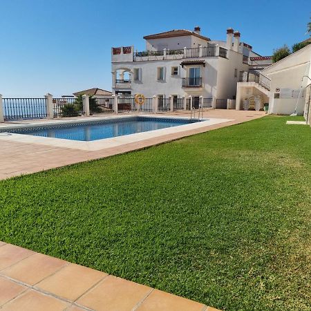 Elegant Apartment With Fantastic Views At The Top Of Calahonda Sitio de Calahonda Екстериор снимка
