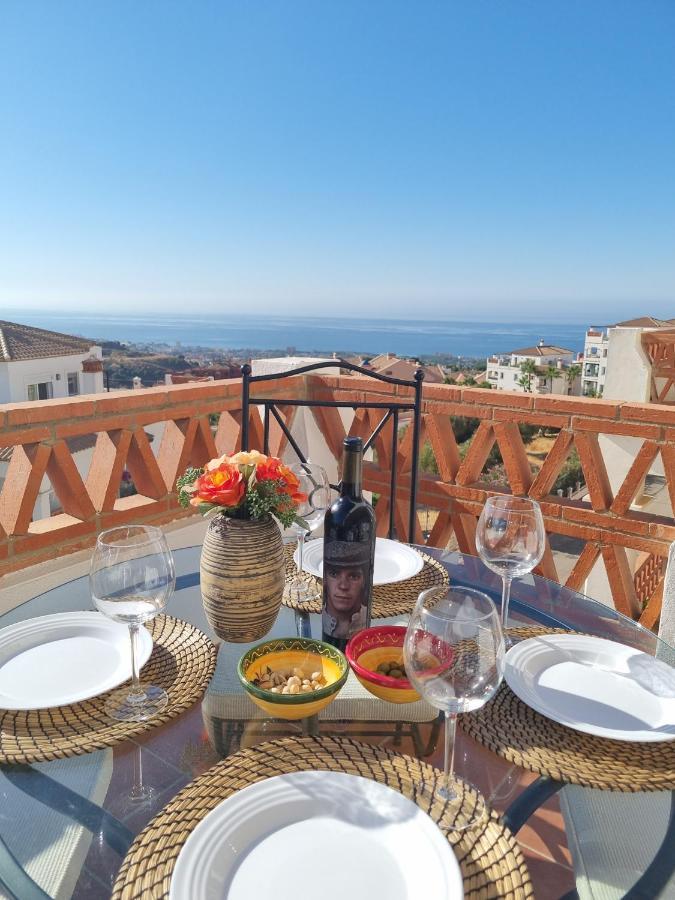 Elegant Apartment With Fantastic Views At The Top Of Calahonda Sitio de Calahonda Екстериор снимка