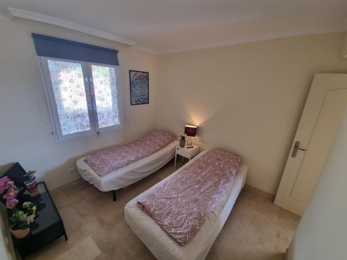 Elegant Apartment With Fantastic Views At The Top Of Calahonda Sitio de Calahonda Екстериор снимка