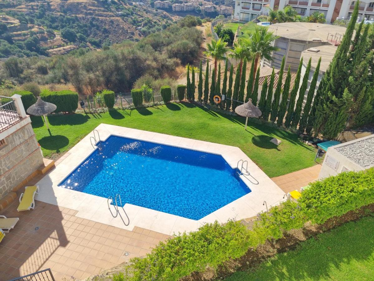 Elegant Apartment With Fantastic Views At The Top Of Calahonda Sitio de Calahonda Екстериор снимка