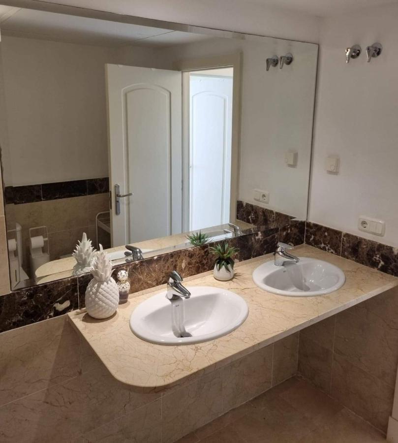 Elegant Apartment With Fantastic Views At The Top Of Calahonda Sitio de Calahonda Екстериор снимка