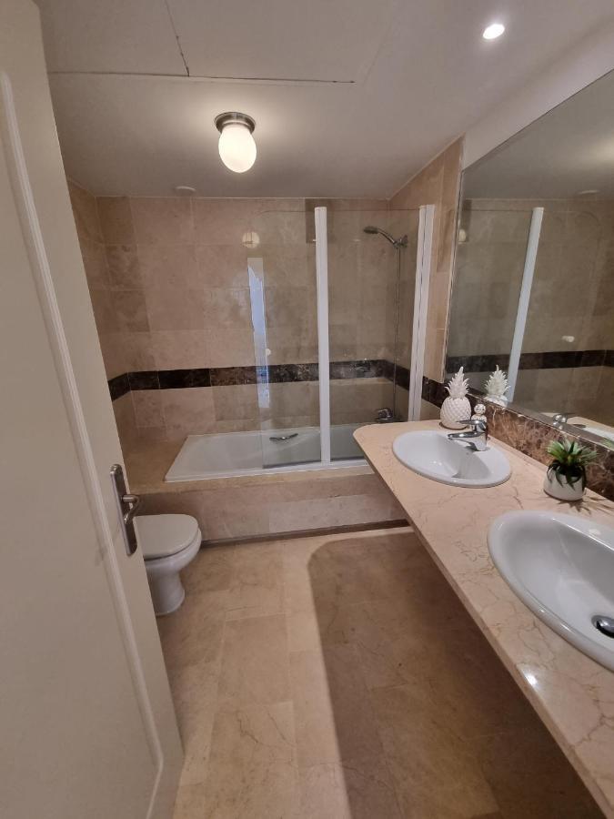 Elegant Apartment With Fantastic Views At The Top Of Calahonda Sitio de Calahonda Екстериор снимка