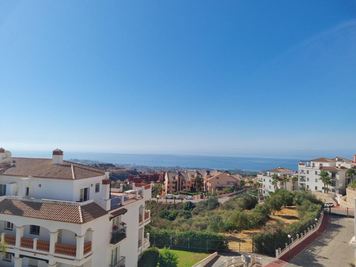 Elegant Apartment With Fantastic Views At The Top Of Calahonda Sitio de Calahonda Екстериор снимка